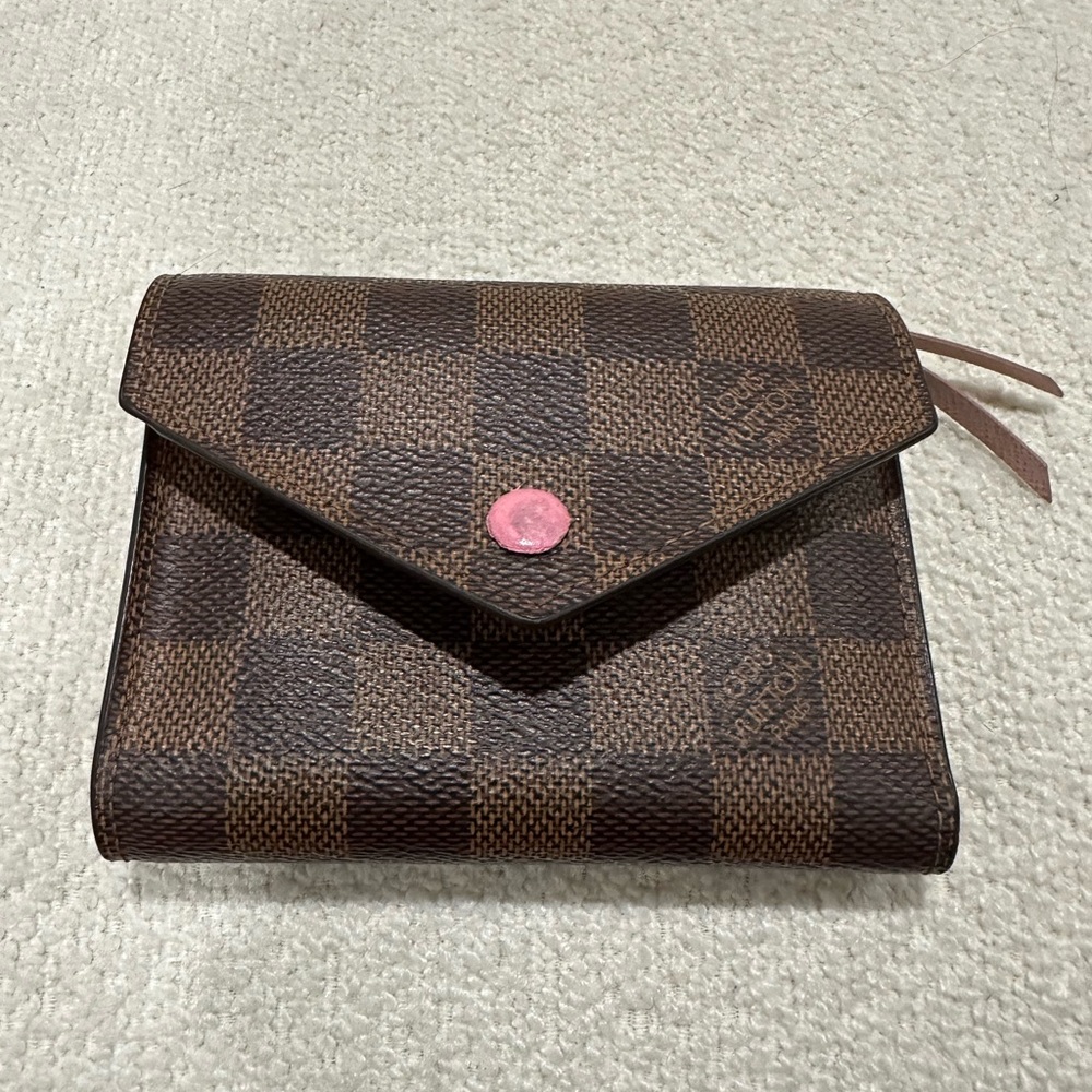 Louis Vuitton Victorine Trifold Wallet Rose Ballerine Pink